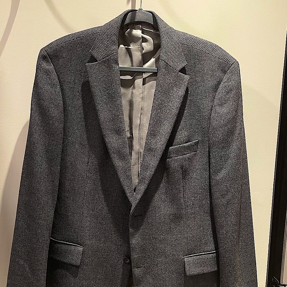 Boss 44R sharp looking sports coat